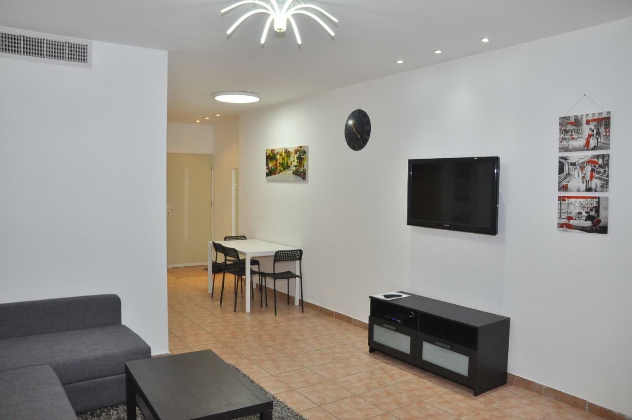 Star Apartments - Petah Tiqwa Petach Tikva Bagian luar foto