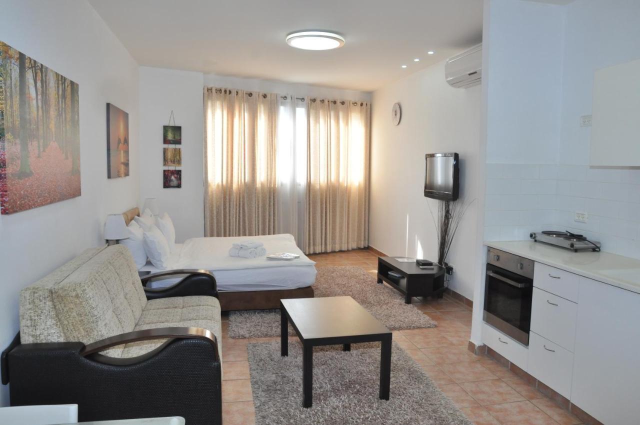 Star Apartments - Petah Tiqwa Petach Tikva Bagian luar foto